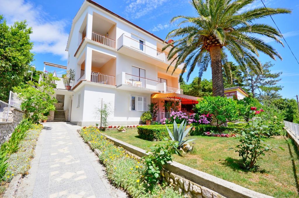 Apartments Marija Mundanije Exterior photo